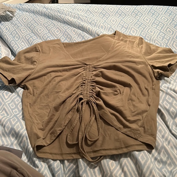 Crop top - Picture 1 of 1